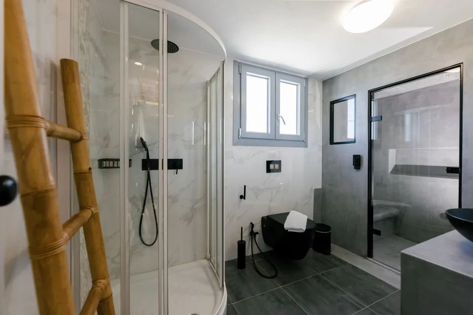 Grand Sea View Suite (6)